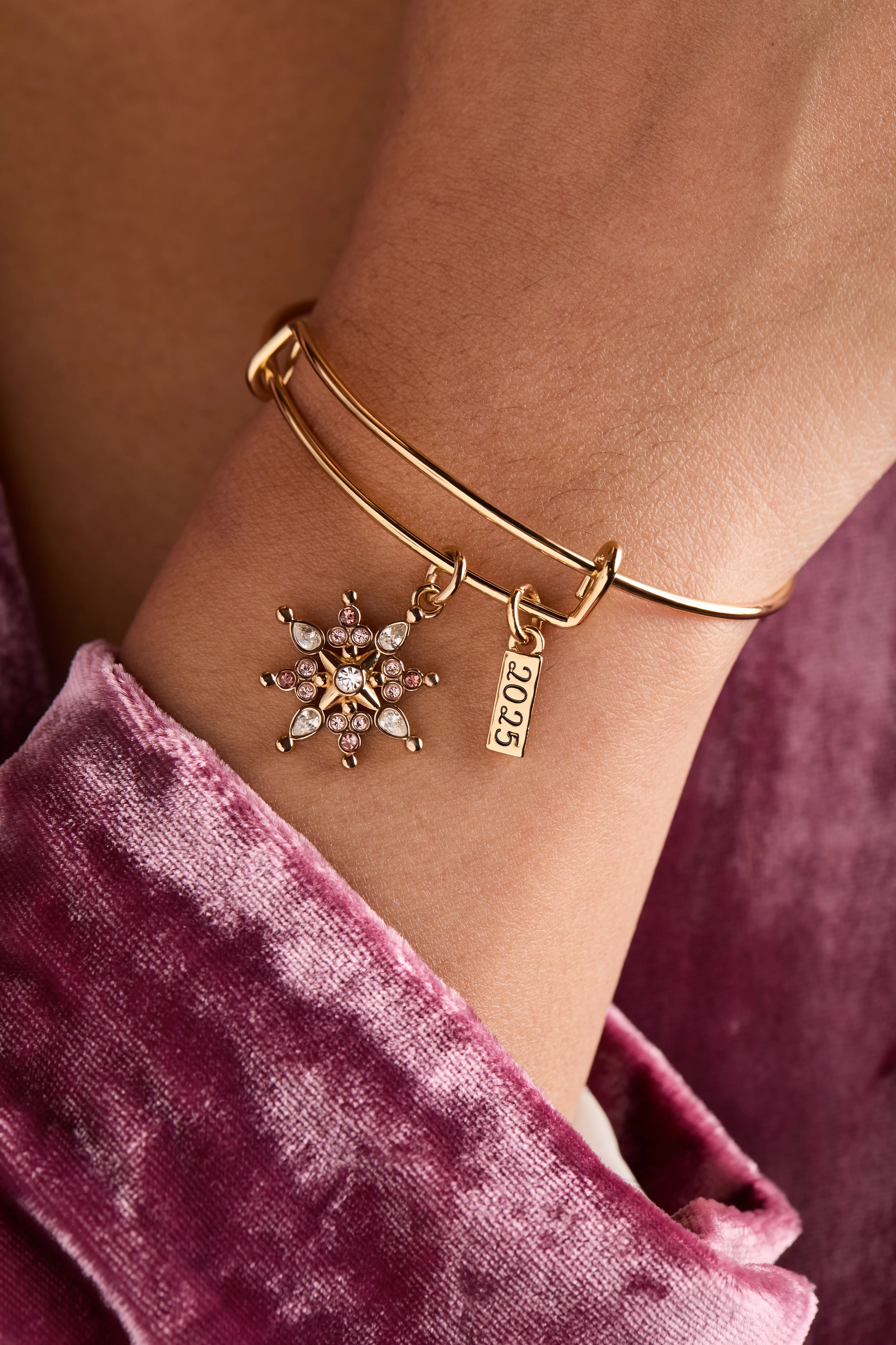 2025 Winter Snowflake Charm Bangle - Image 5