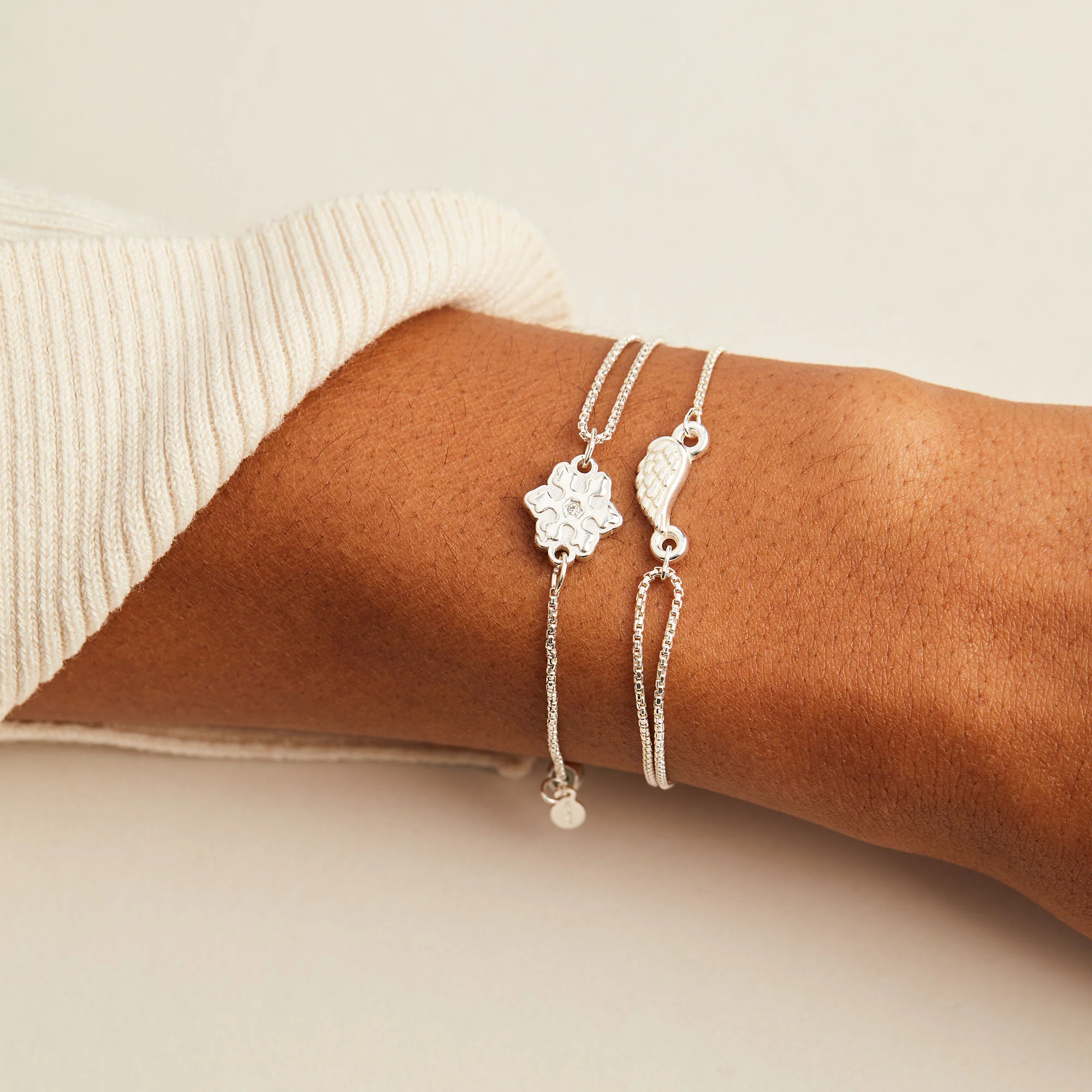 Angel Wing Pull Chain Bracelet - Image 4