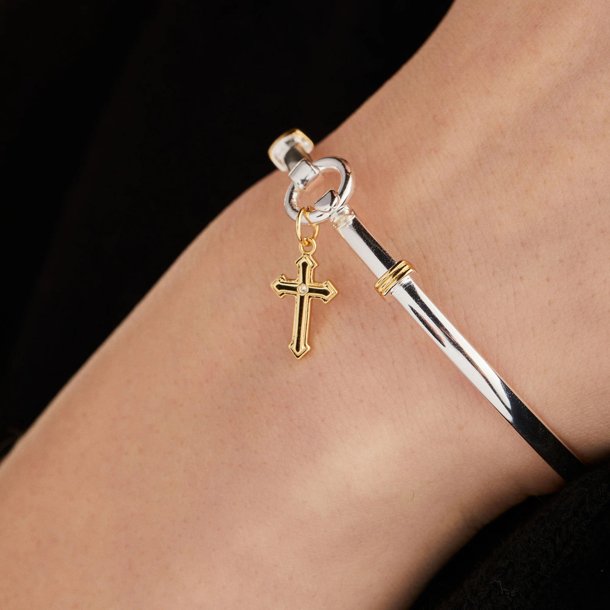 Cross Clip Bangle - Image 4