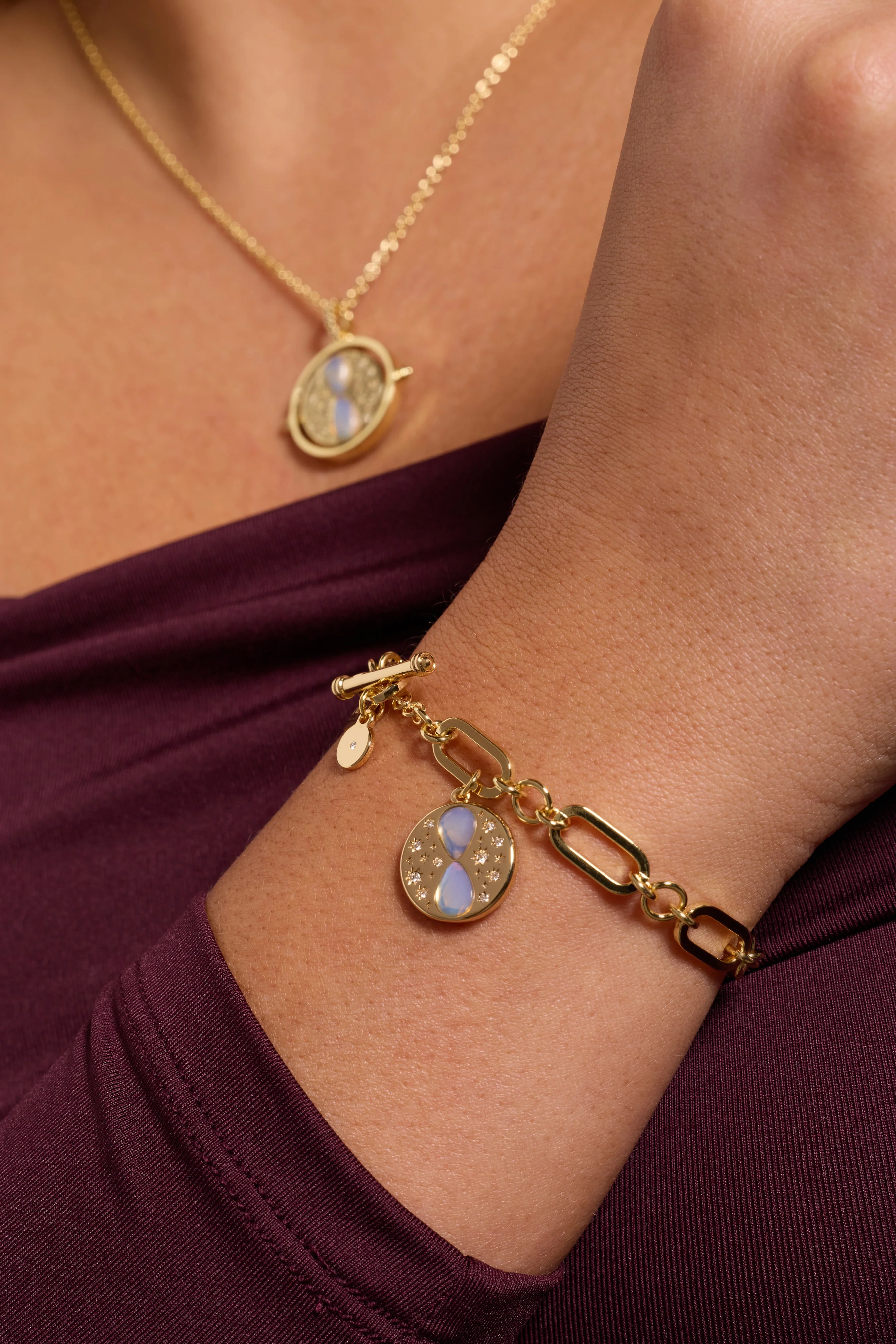 Harry Potter⢠Time Turner Toggle Bracelet - Image 4