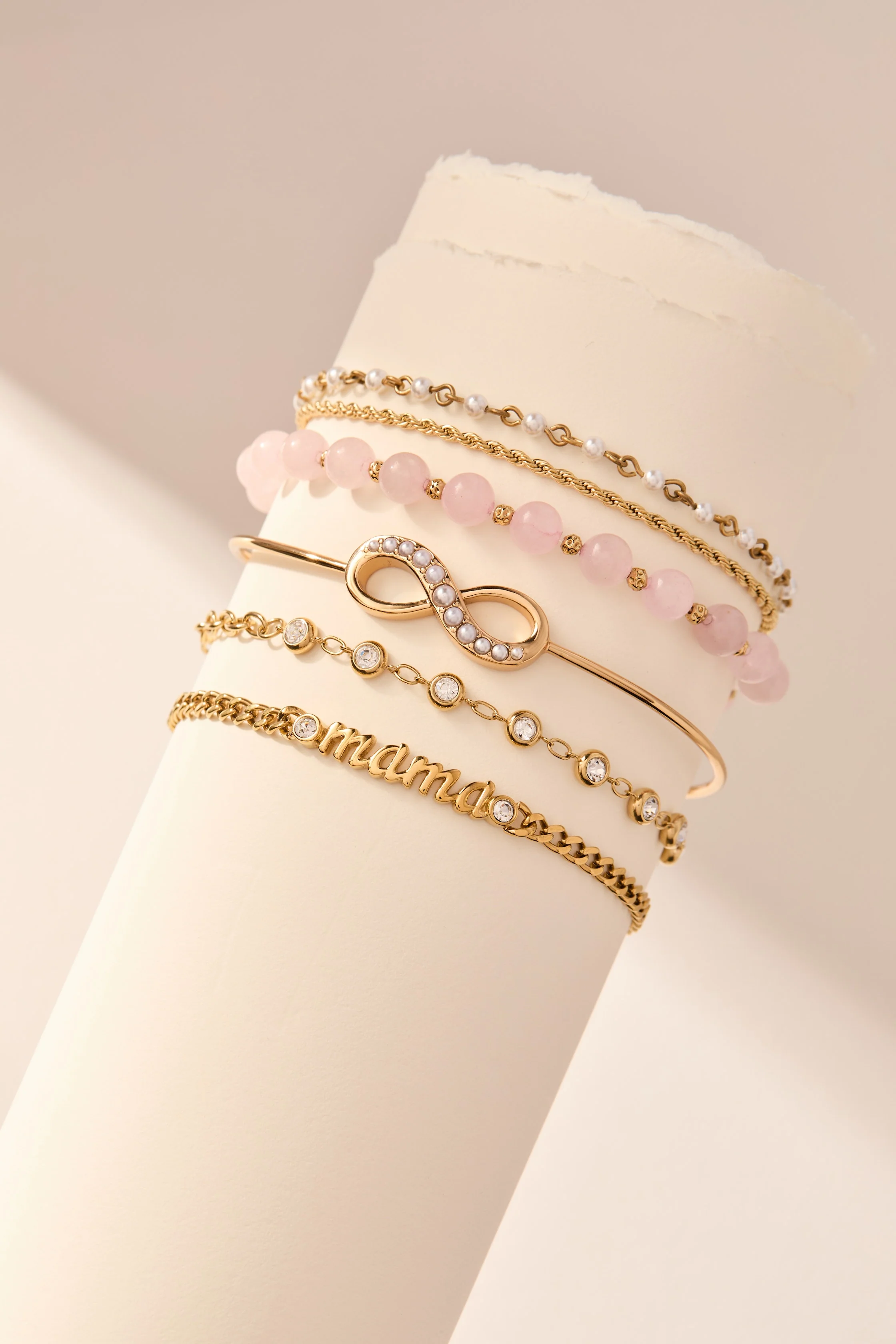 Mama Curb Chain Bracelet - Image 2