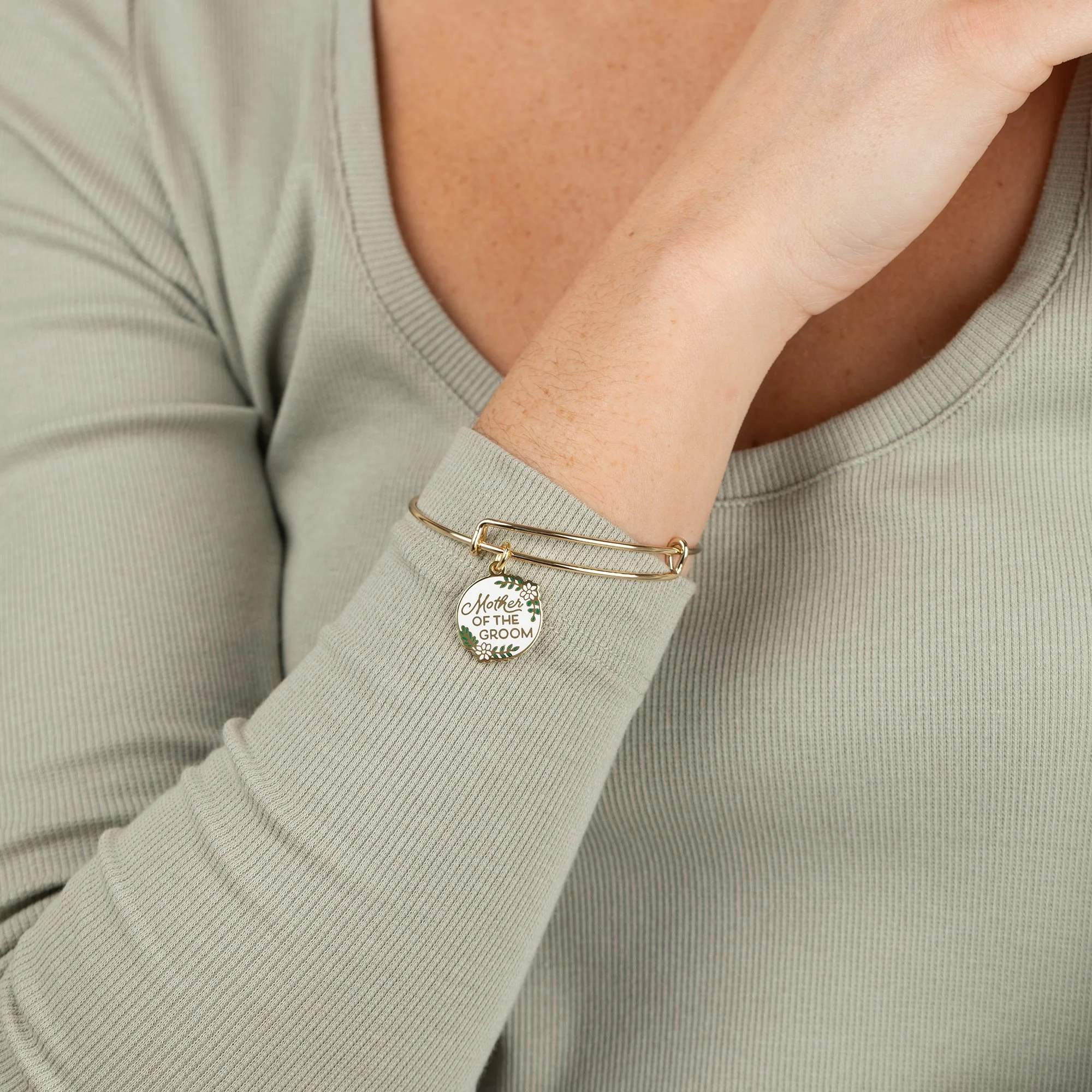 'Mother of the Groom' Charm Bangle - Image 4