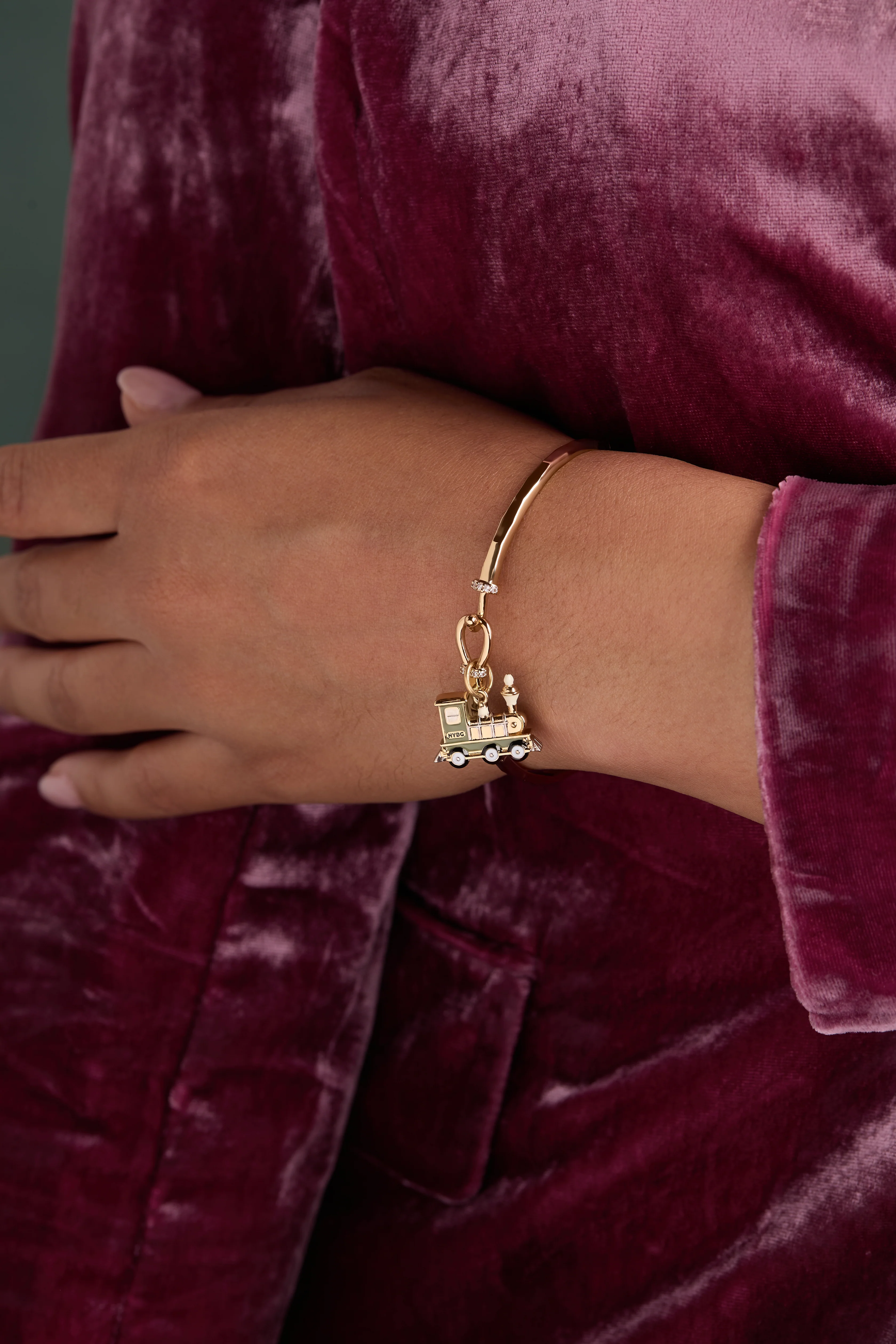 New York Botanical Garden® Holiday Train Tension Bangle - Image 2