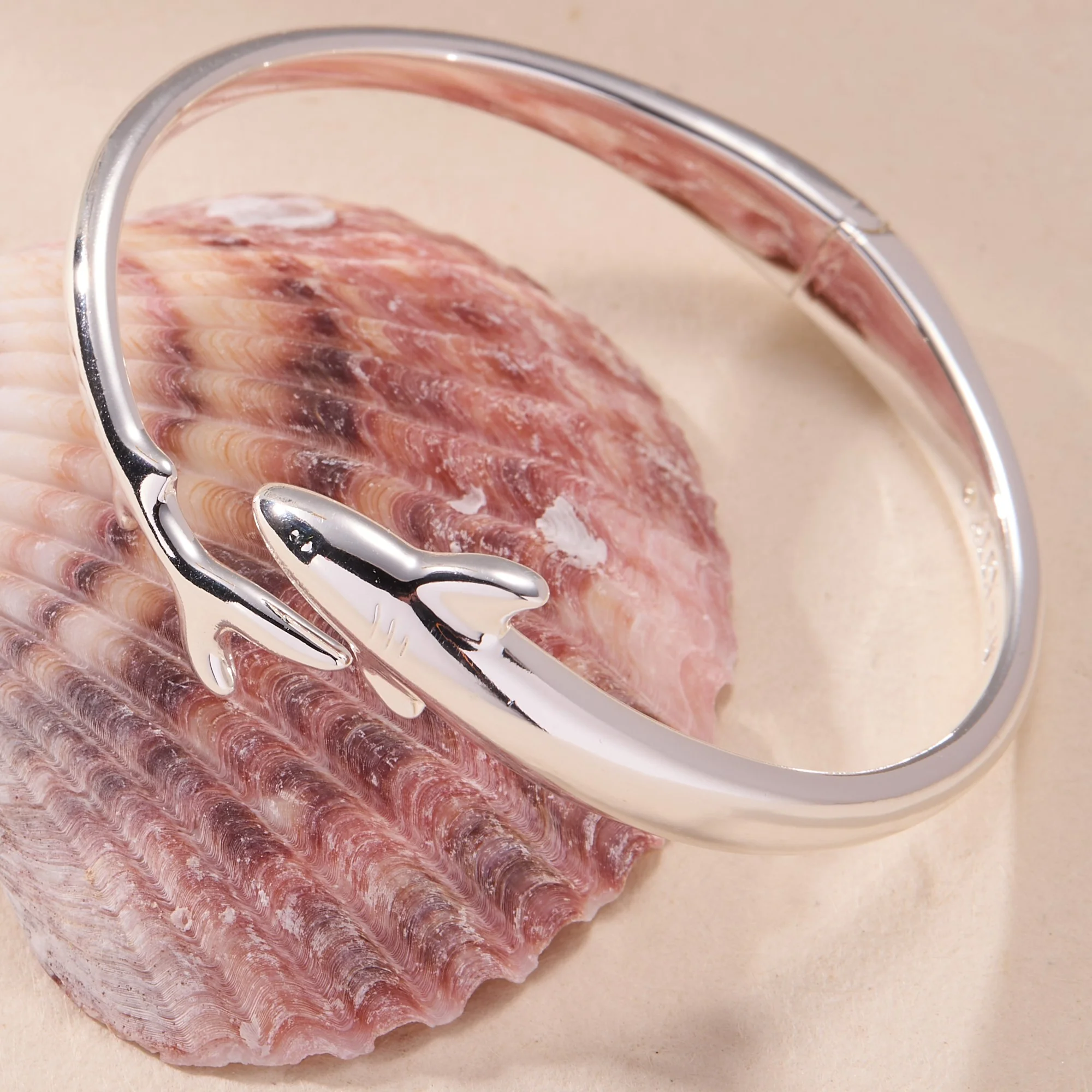 Shark Bypass Cuff - Image 2