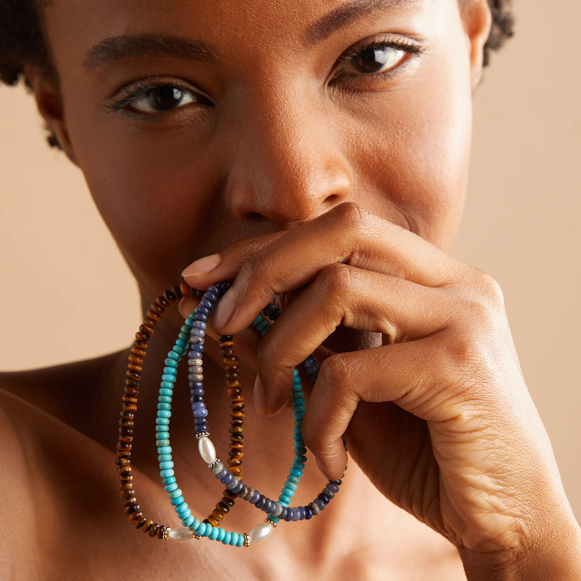 Sodalite and Pearl Stretch Bracelet - Image 2