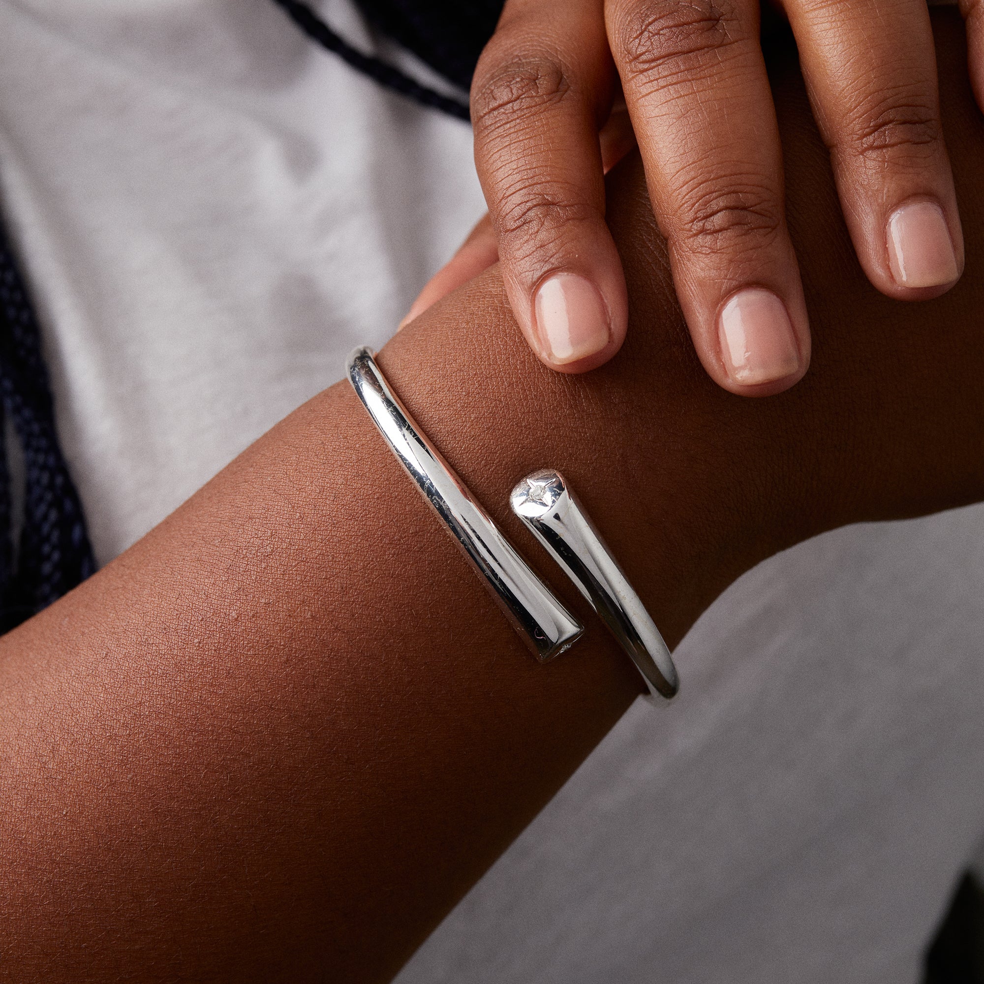 Starburst Hinge Bypass Cuff - Image 3