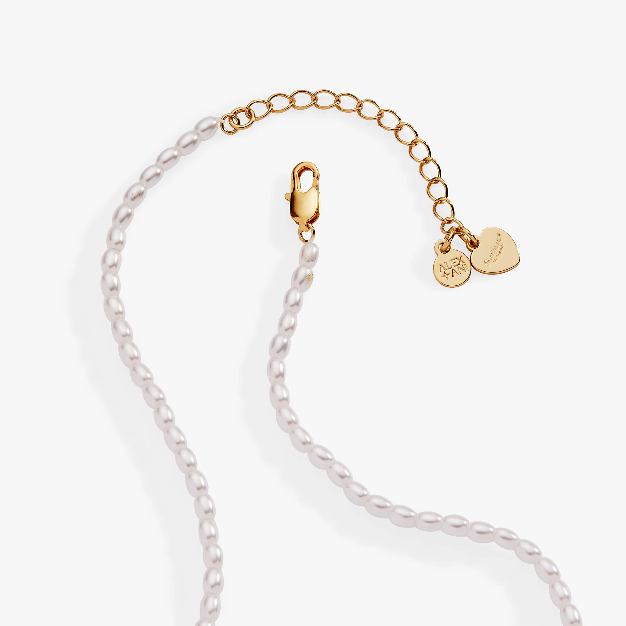 Sweethearts® ‘XOXO’ Heart Charm Pearl Beaded Necklace - Image 4
